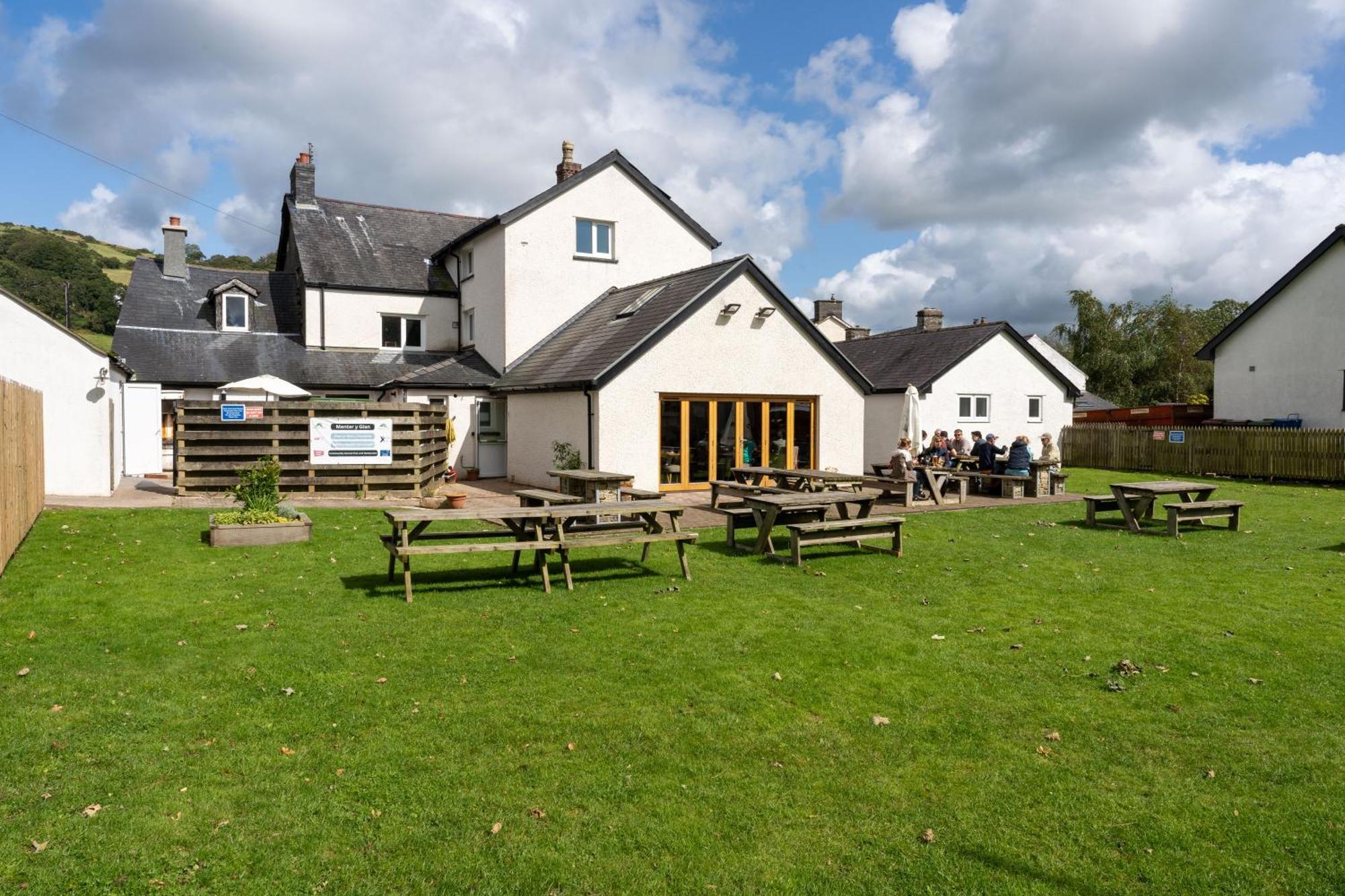 Glan Yr Afon Hotel Pennal Buitenkant foto